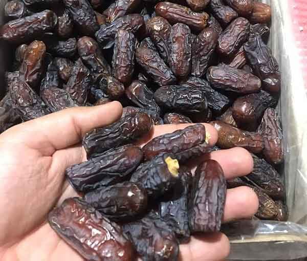 خواص خرما برای مردان خواص خرما برای زنان خواص خرما برای کمر خواص خرما ناشتا خواص خرما برای چشم فواید و مضرات خرما فواید خوردن خرما هر روز خواص خرما برای اسپرم