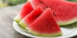 عوارض هندوانه در طب سنتی از نظر دکتر خیراندیش برای مردان و زنان