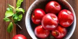 خواص و مضرات سیب قرمز در طب سنتی دکتر خیراندیش برای زنان و مردان