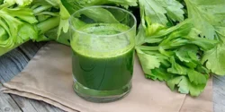 خواص آب کرفس برای مردان و زنان در طب سنتی مدرن