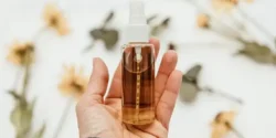 خواص روغن چای سبز برای مردان و زنان در طب سنتی مدرن
